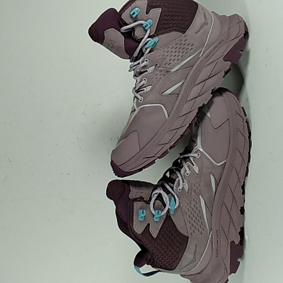 New' Woman Hoka Anacapa Elderberry Grape Size 9B Walking Boots. - Picture 3 of 7